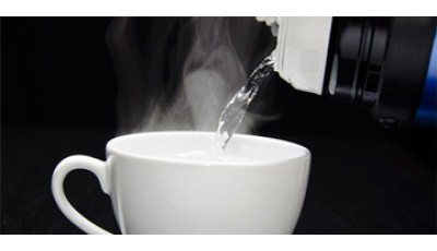 Польза питья горячей или теплой воды - согласно Аюрведе